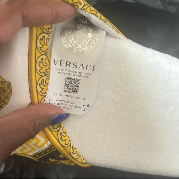 Versace Gold and White BAROQUE SLIPPERS Size Small (New) - Picture 8 of 11